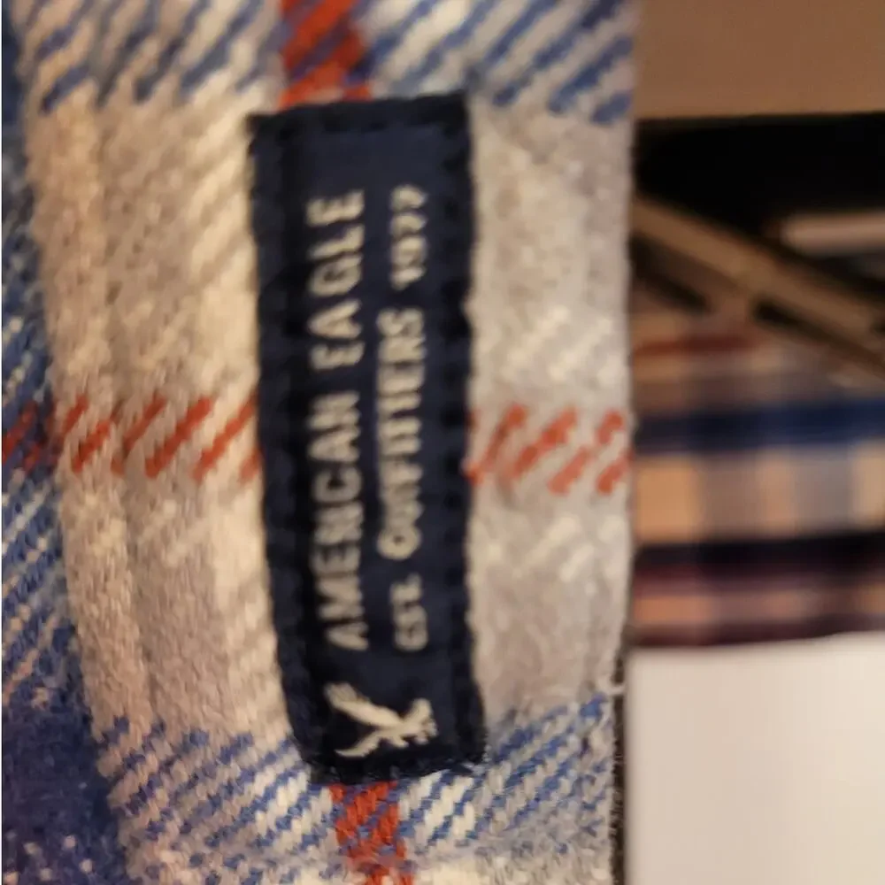 American Eagle Womens Plaid Flannel Shirt Medium Blue Red Cotton Gorpcore Fall - Picture 8 of 10